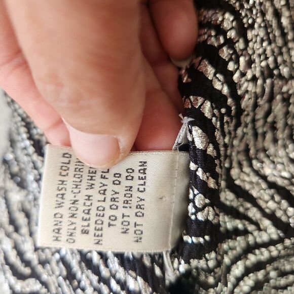 Chico's Black Metallic Silver Jacket Zip Zebra Size 1 Medium stretch Pockets - Picture 13 of 15
